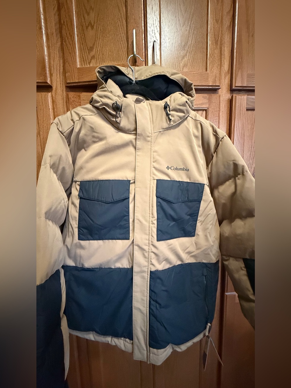 Columbia Men’s Two-Tone Tan & black Insulated Jacket